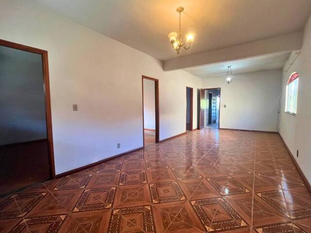 #12 - Casa para Venda em Carandaí - MG - 3