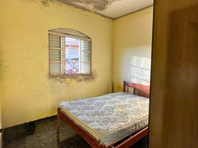 #28 - Casa para Venda em Carandaí - MG - 3