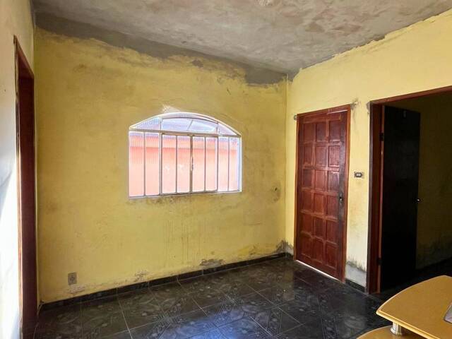 #28 - Casa para Venda em Carandaí - MG - 2