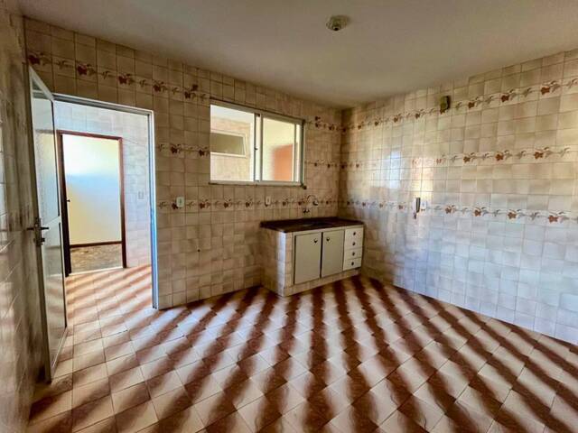 #30 - Apartamento para Venda em Carandaí - MG - 3