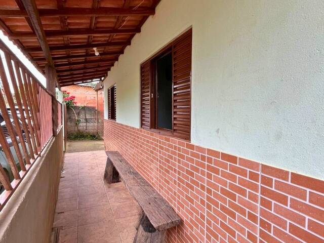 #37 - Casa para Venda em Carandaí - MG
