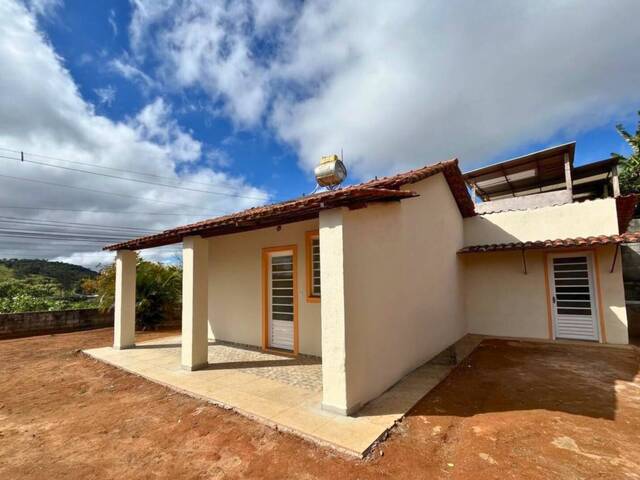 #42 - Casa para Locação em Carandaí - MG