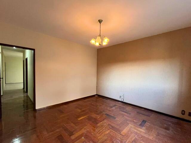 #43 - Casa para Venda em Carandaí - MG