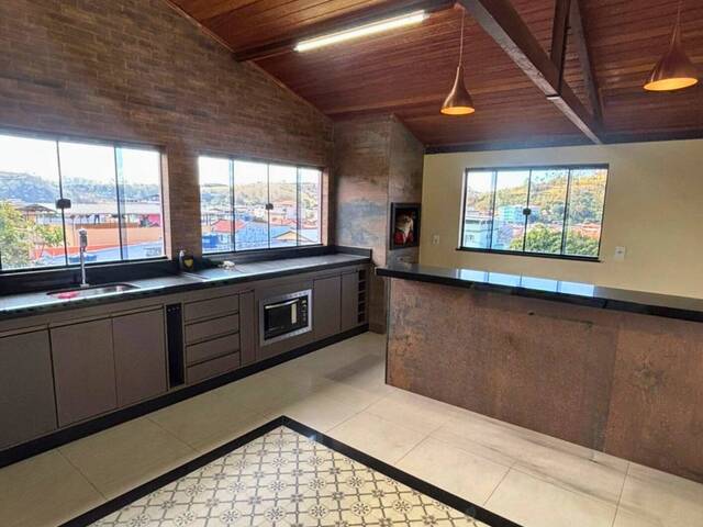 #60 - Casa para Venda em Carandaí - MG