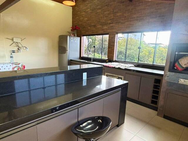 #60 - Casa para Venda em Carandaí - MG