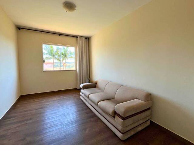 #69 - Casa para Venda em Carandaí - MG