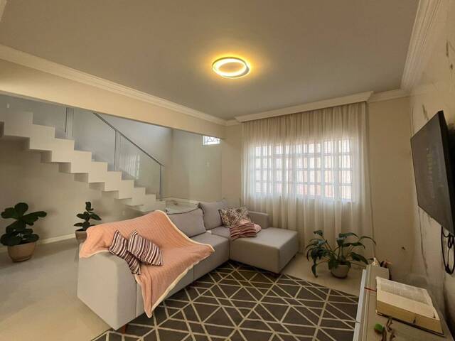 #71 - Casa para Venda em Carandaí - MG