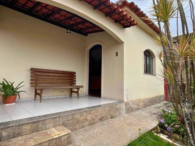 #80 - Casa para Venda em Carandaí - MG - 1