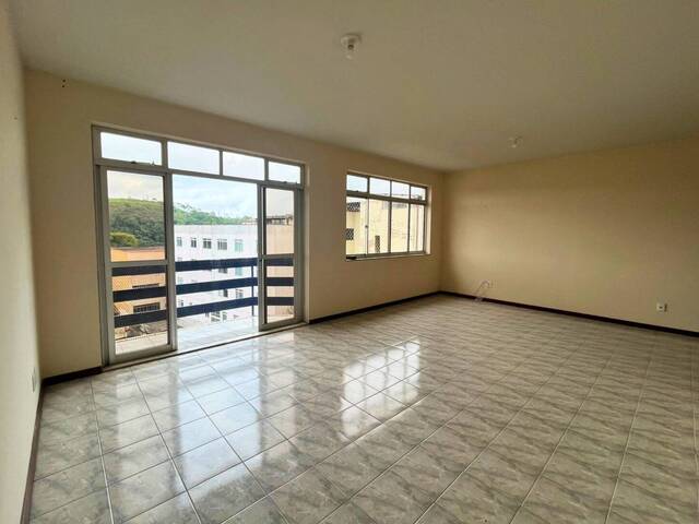 #85 - Apartamento para Venda em Carandaí - MG - 2