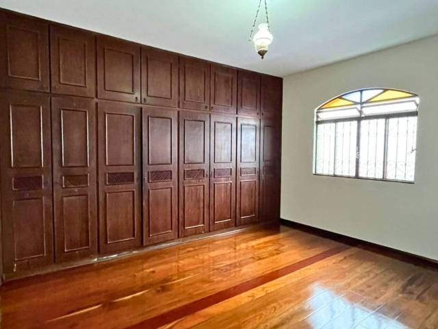 #92 - Casa para Venda em Carandaí - MG - 3