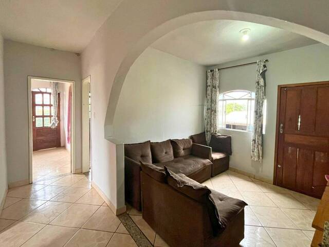 #110 - Casa para Venda em Carandaí - MG