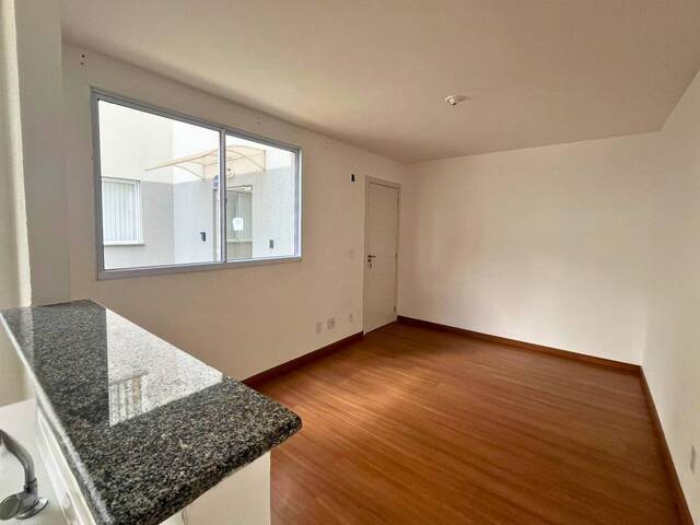 #115 - Apartamento para Venda em Barbacena - MG - 2