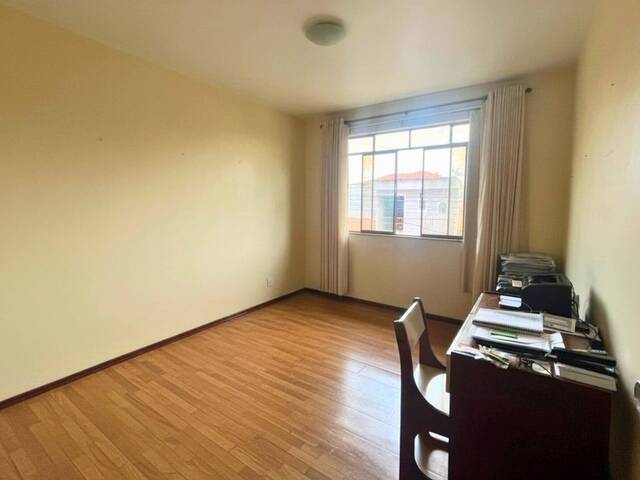 #117 - Casa para Venda em Carandaí - MG - 2