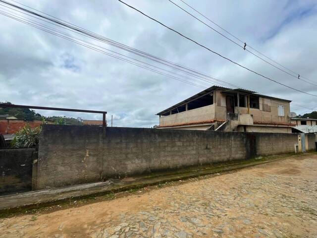 #120 - Casa para Venda em Carandaí - MG - 2
