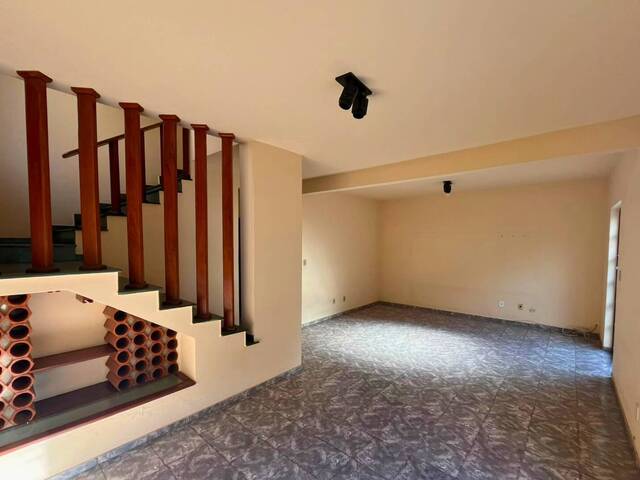 #125 - Casa para Venda em Carandaí - MG - 1